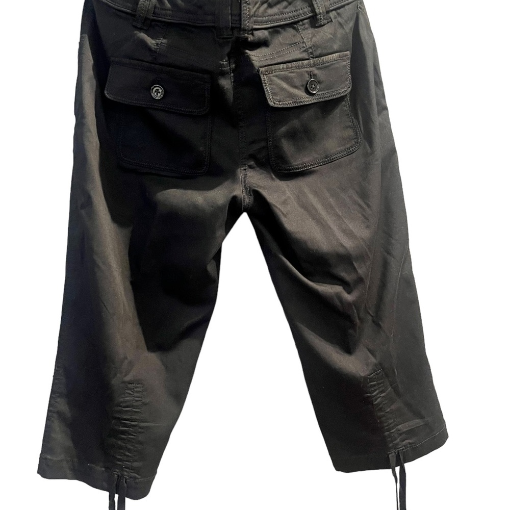 SOLD. White House Black Market (WHBM). Pants/Capris. LIKE NEW. SZ 6. - Picture 2 of 6